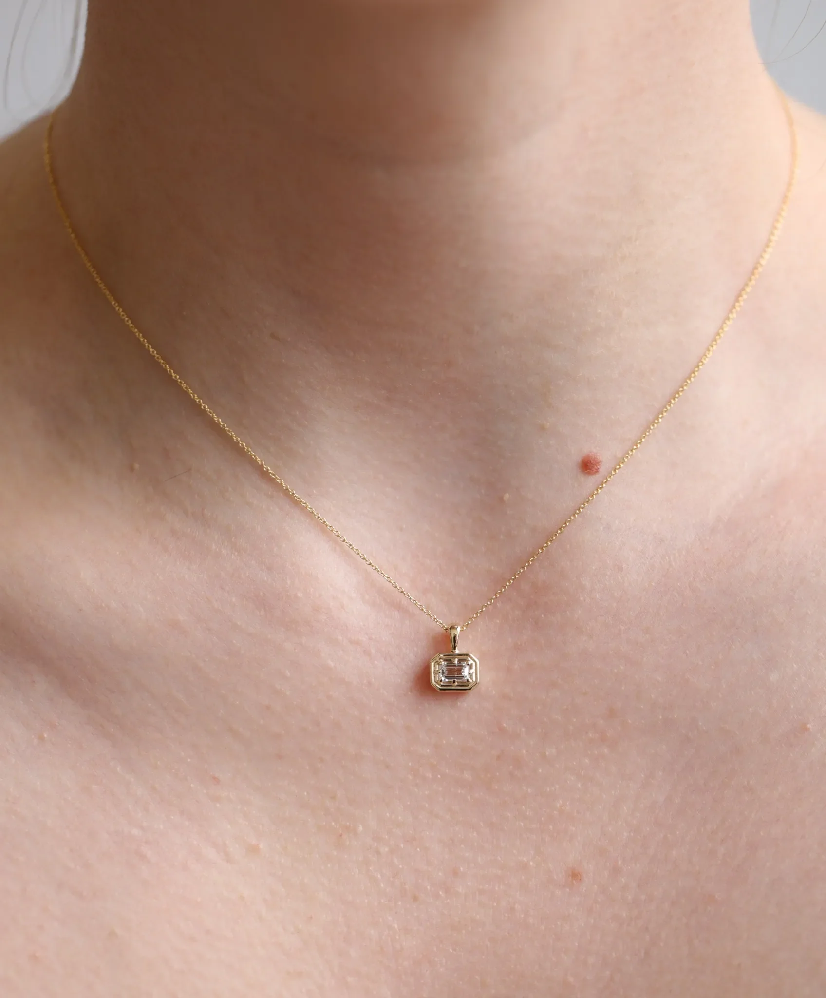 Flow Necklace | Emerald Diamond - Image 2