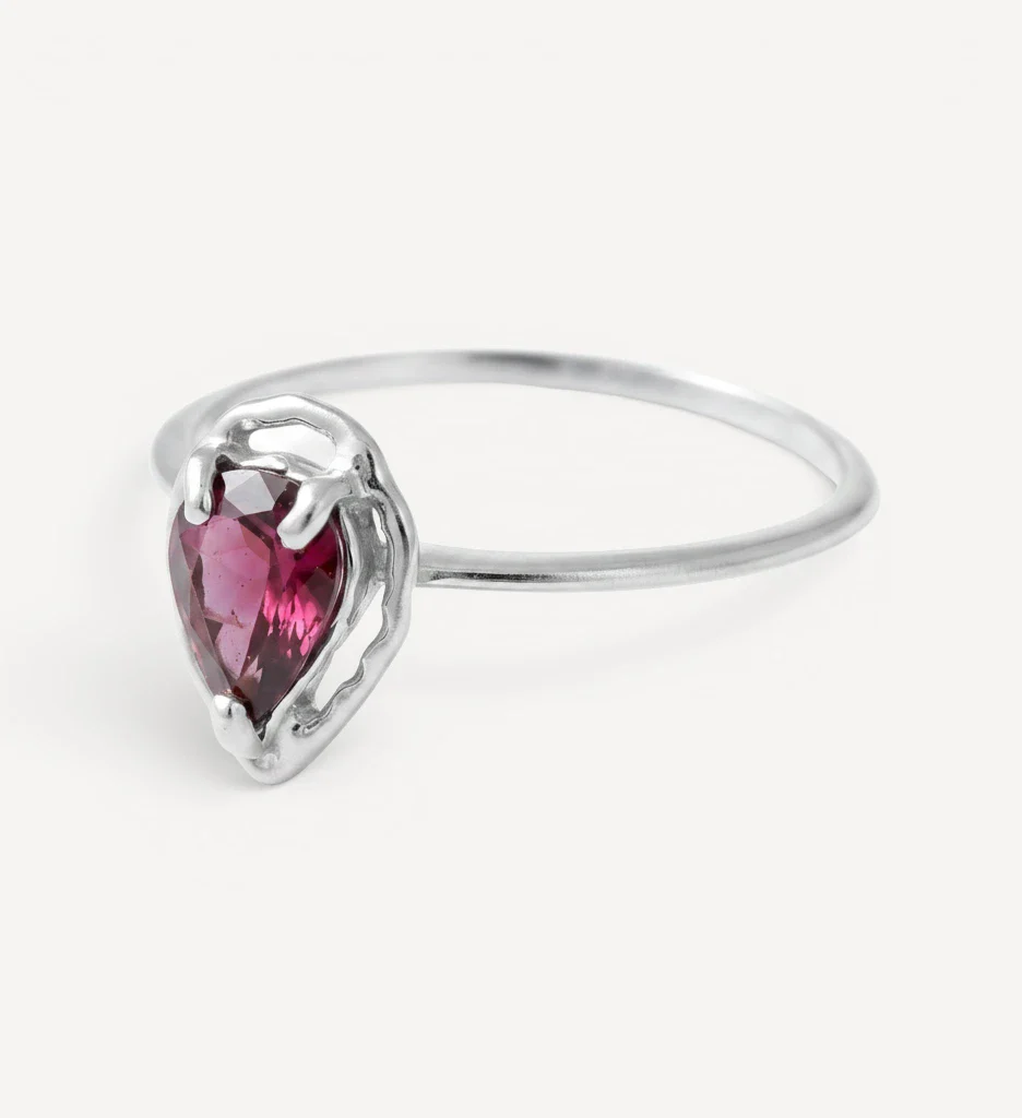 Livia | garnet - Image 6