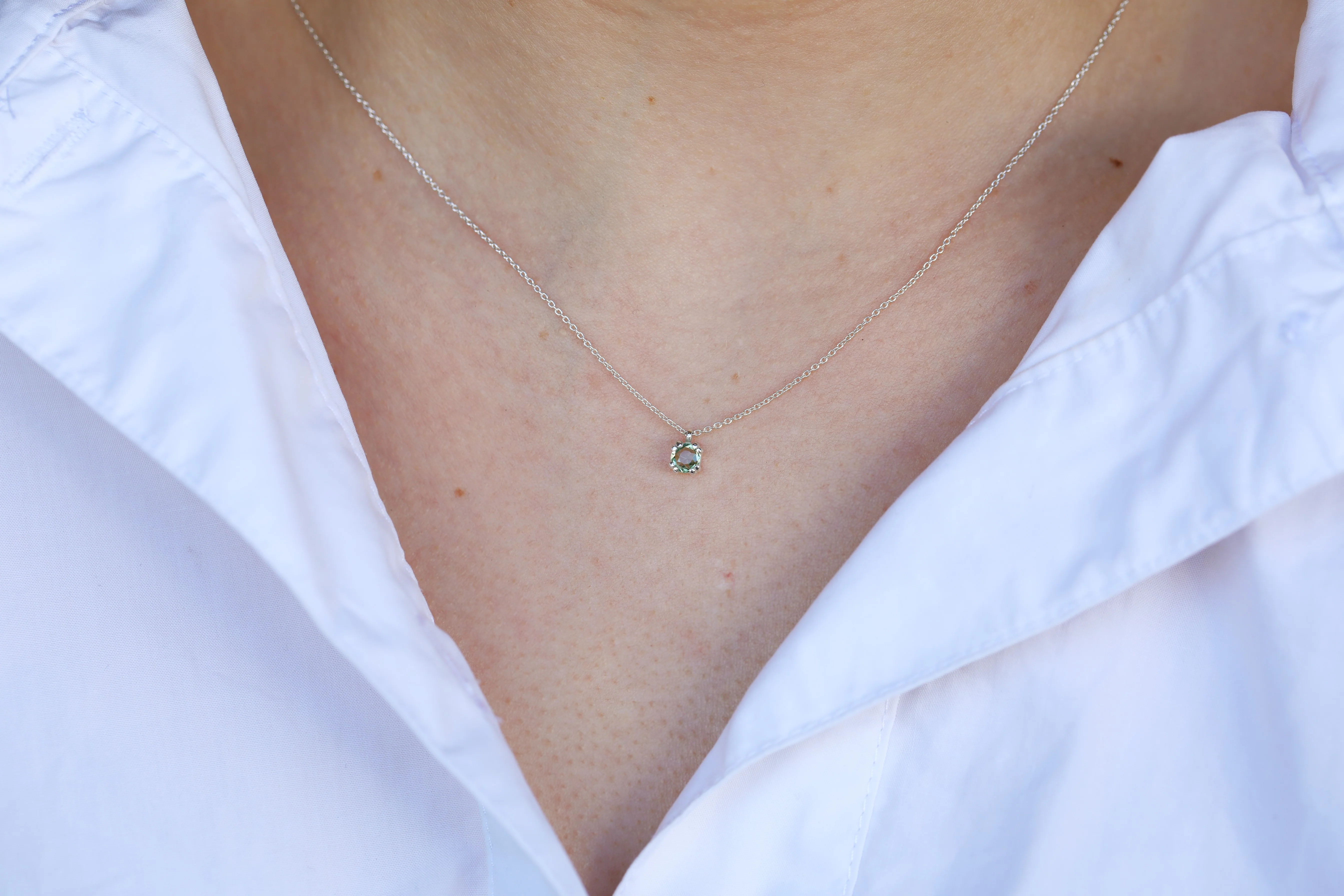 Venus necklace | green sapphire - Image 4