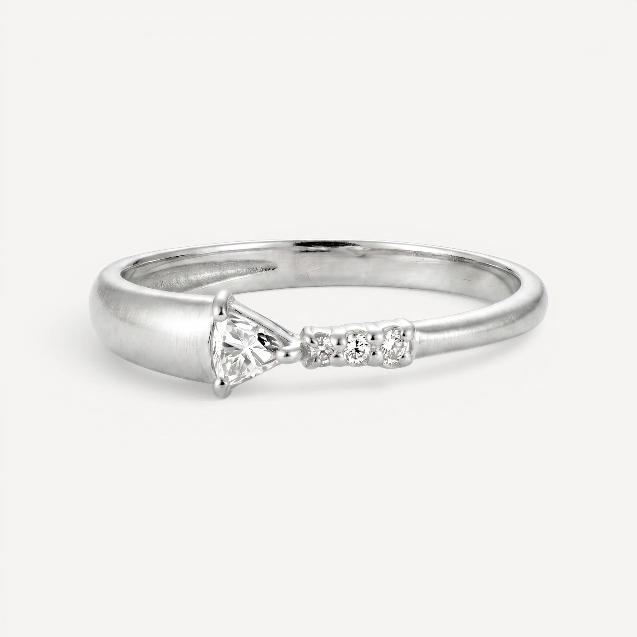 Viola Ring | white diamonds - Image 6